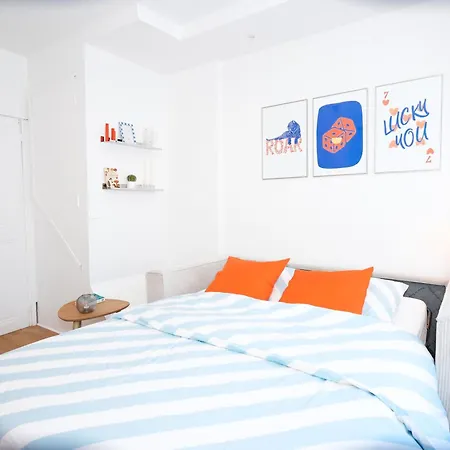Renove Proche De La Gare Rer Tgv Apartment